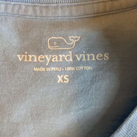 Vineyard vines tee - Picture 3 of 4